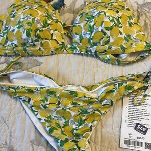 Lululemon Bikini with lemon print new with tags
